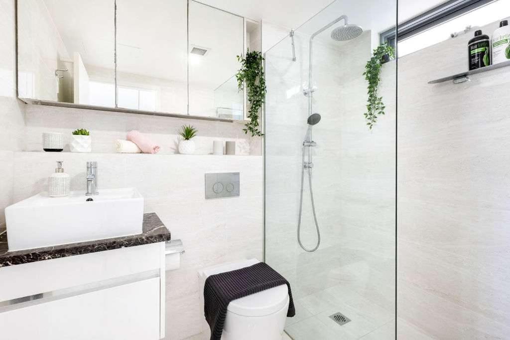 Apartment Stylish Steps From Bondi Shoreline *